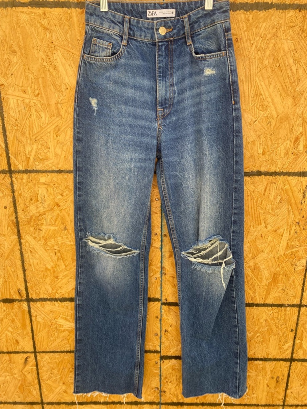 ZARA Distressed Blue Jeans GUC 2